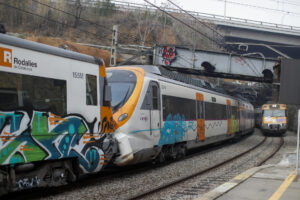 155 personas heridas por la colisión de dos trenes en España
