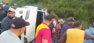 Un aparatoso accidente de tránsito ocurrió la mañana de este martes 06 de diciembre, en la carretera Puerto Plata-Navarrete