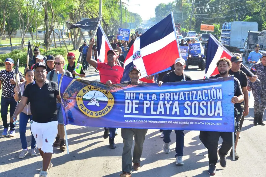 Sosúa marcha contra privatización de playas y otras solicitudes