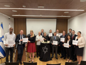 Embajada Israel honra memoria de judíos que perecieron en el Holocausto