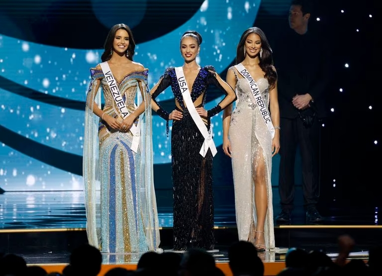 Renuncia de R’Bonney Gabriel como Miss USA no hace a Amanda Dudamel Miss Universo