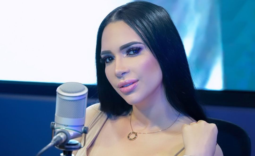 La chica con dos vaginas que triunfa en OnlyFans