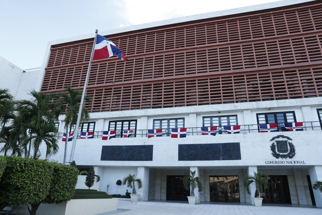 Legisladores piden garantizar seguridad a personal diplomático en Haití