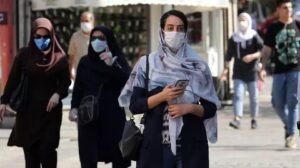 La Fiscalía de Irán pide castigar con firmeza a mujeres que no usen el velo FOTO: FUENTE EXTERNA