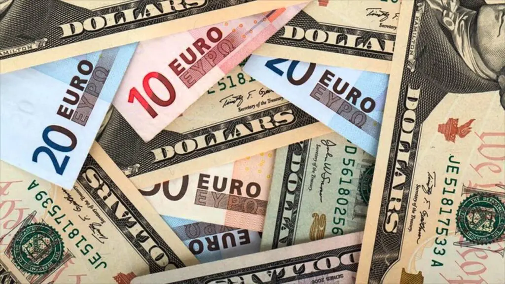 El euro cae y se cambia alrededor de los 1,0650