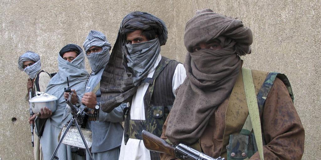 Al menos un muerto y 14 heridos en atentado contra talibanes