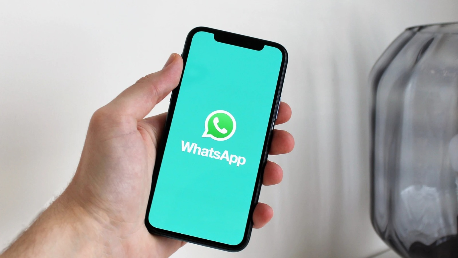 WhatsApp permite crear comunidades con cualquier persona