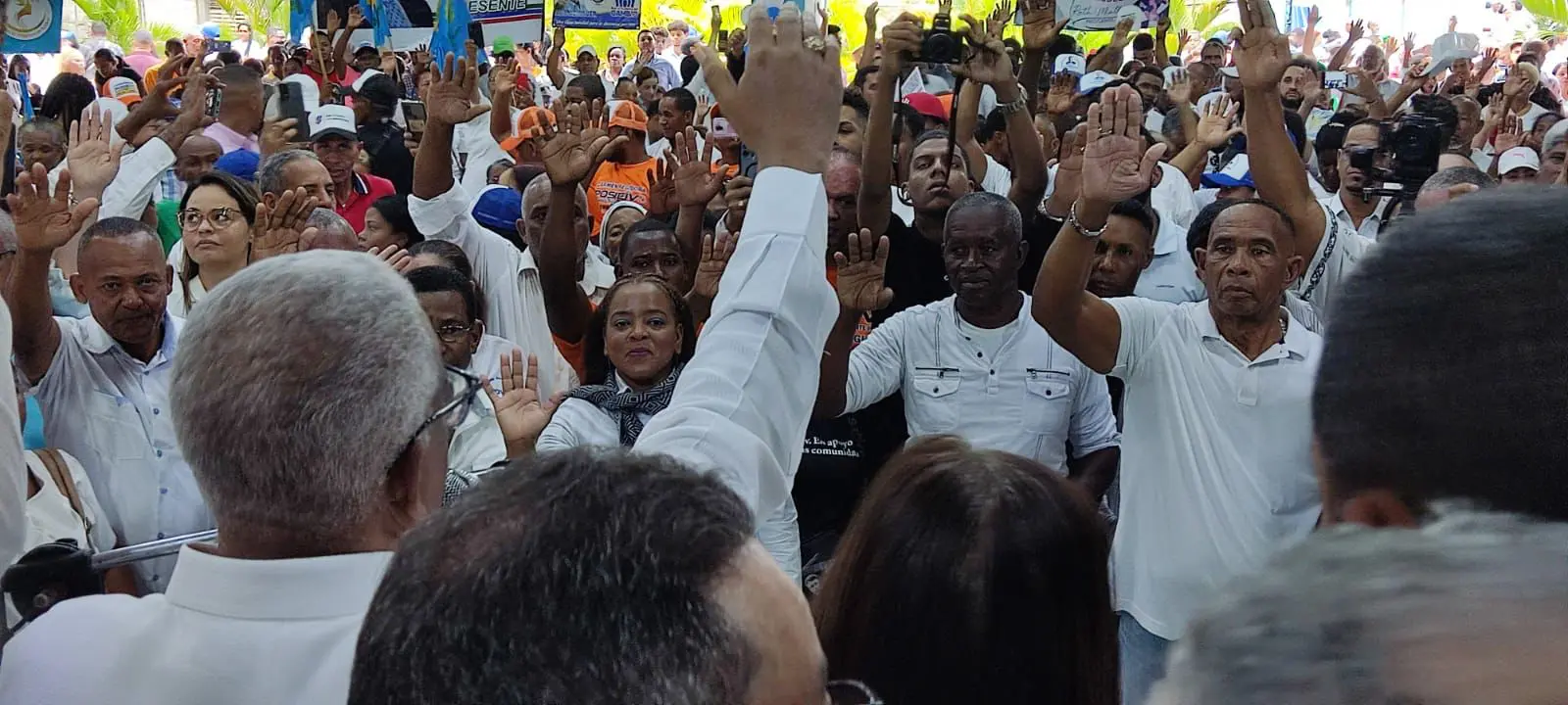 Juan Rosa realiza juramenta movimientos en apoyo a Abinader en el GSD