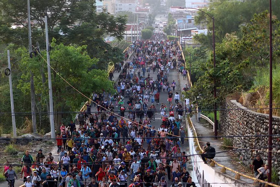 Migrantes buscan desesperados salir del sur de México ante fin del Título 42. Foto: Fuente externa