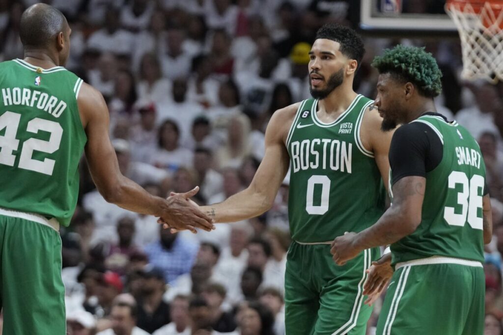 Los Celtics a la caza de la épica venciendo a Heat 99-116