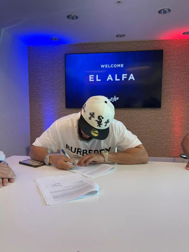 El Alfa firma contrato de USD$10 millones para su próxima gira en EEUU