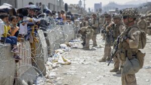 Afganistán fue el país que vivió la peores emociones del mundo en 2022