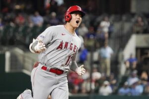 Shohei Ohtani rebasa a Aaron Judge y hace historia en la MLB