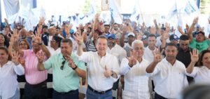 Ito Bisono juramenta 800 dirigentes en Valverde; se suman a reelección