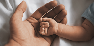 Diputados aprueban proyecto otorga 10 días de licencia por paternidad