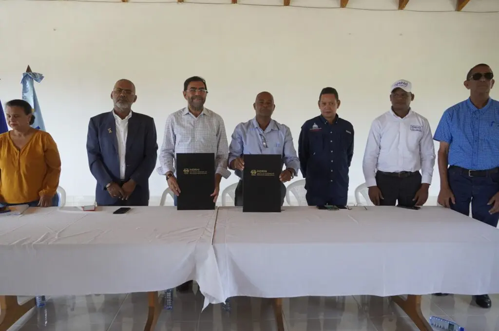 INDRHI transfiere sistema de riego a Junta de Regantes Las Dos Bocas