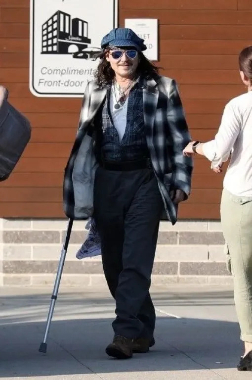 El aspecto de Johnny Depp luego de aparecer inconsciente en un hotel