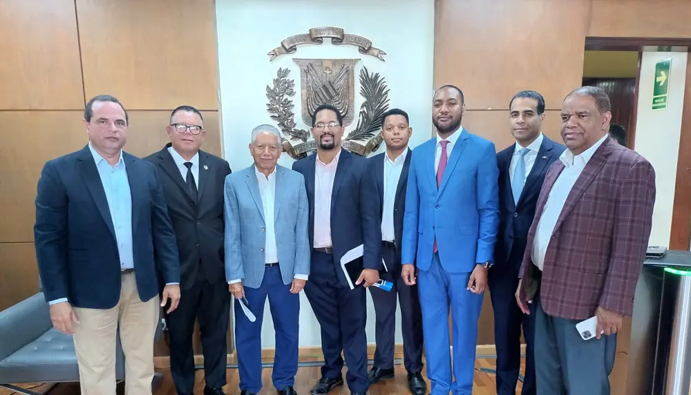 Partidos acusan a la JCE de violar la Constitución - Periódico elCaribe