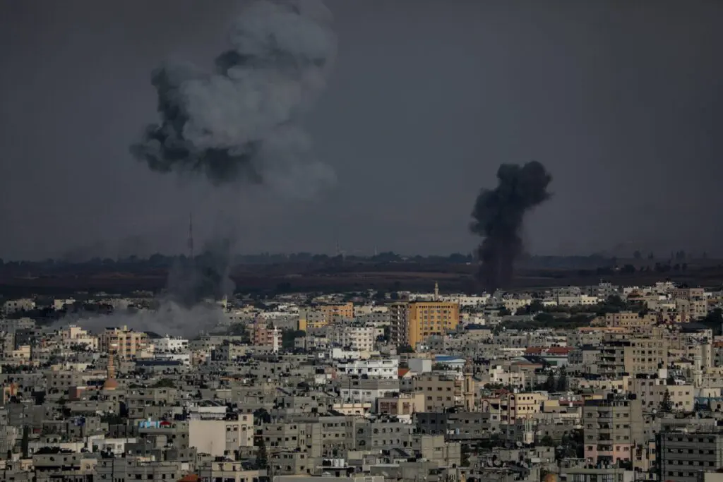 Hamás: "mucho más de varias docenas" de israelíes secuestrados