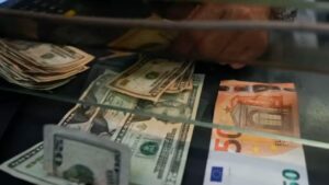 El euro sube hasta los 1,06 dólares