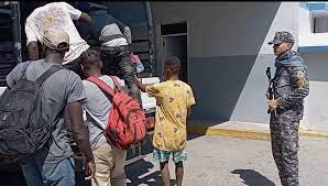 Autoridades policiales detienen en Neyba nueve haitianos indocumentados