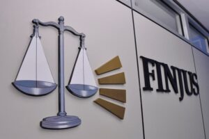 FINJUS reitera necesidad de reforma Ley sobre Compras y Contrataciones