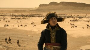 El Napoleón de Ridley Scott batalla entre la gloria y la crítica