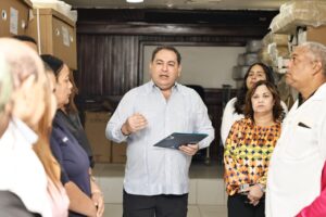 SNS entrega RD$ 22 millones al Moscoso Puello y Darío Contreras