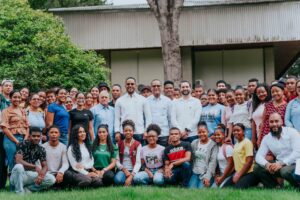 Juventud firma convenios con universidades de Santiago y SFM