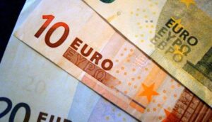 El euro sube a 1,1014 dólares tras conocerse los úlimos datos de inflación de EEUU