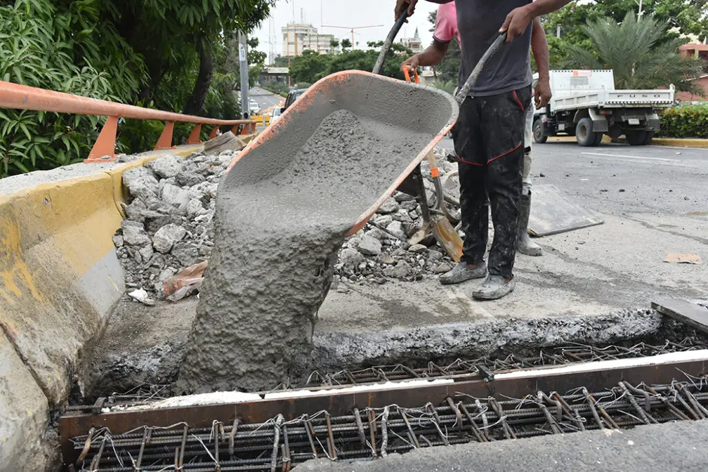 Alza cemento y varillas impactará negativamente el precio de la Vivienda