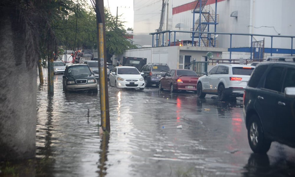 Alerta roja para El Gran Santo Domingo por lluvias