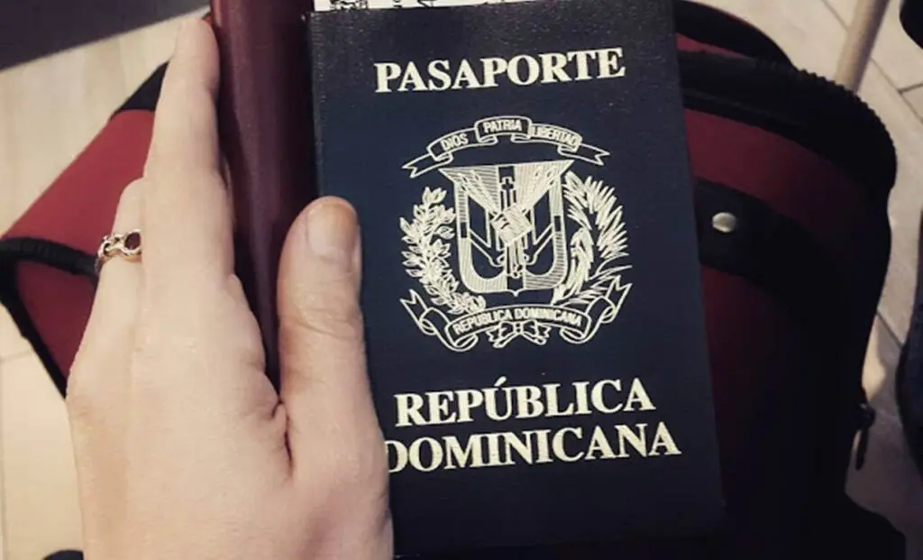 Pasaporte dominicano inicia el 2024 en el puesto 70 del Henley Passport Index