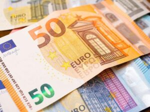 El euro se cambia a 1,0917 dólares en una jornada sin grandes impulsos