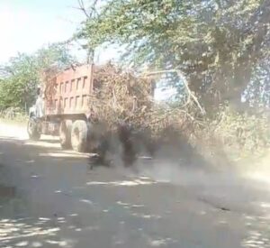 Camiones transportan escombros afectando la salud en Dajabón
