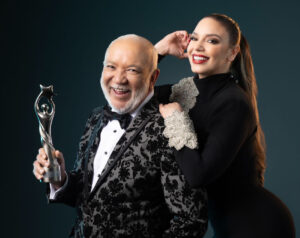 Jochy Santos y Hony Estrella presentarán los Premios Soberano 2024