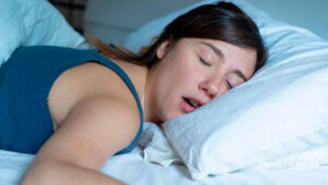 Si babeas mientras duermes, esto es lo que tu cuerpo te advierte