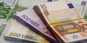 El euro se cambia a 1,0853 dólares