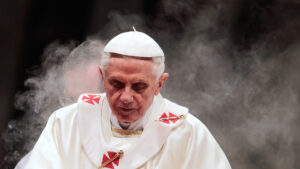 El 28 de febrero, de 2013, Benedicto XVI renunció como Papa