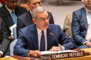 Abinader advierte que RD jamás será arrastrada al abismo de Haití