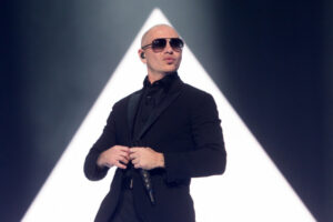 El cantante cubano-estadounidense Pitbull