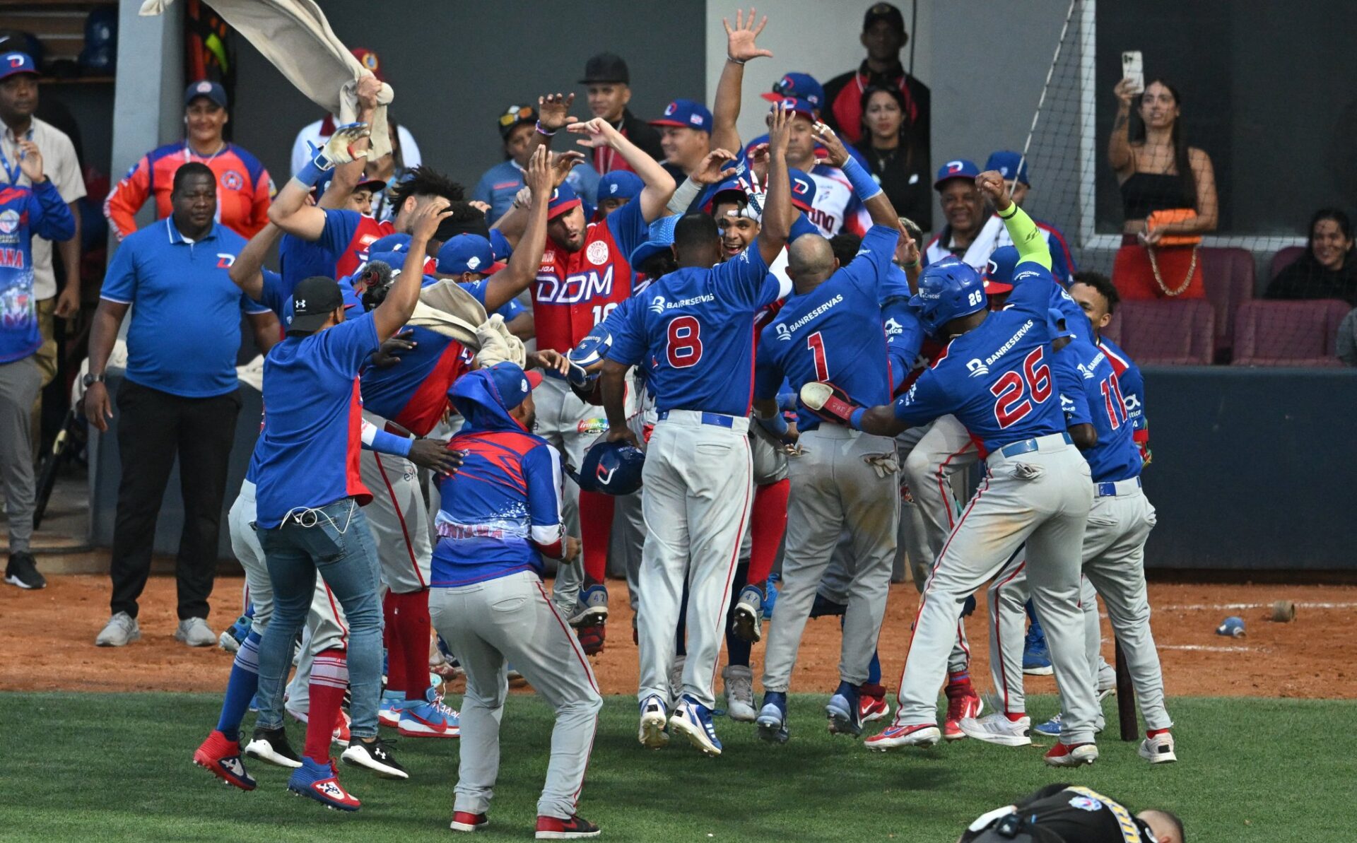 Licey y Águilas listos para la serie “Titanes del Caribe”