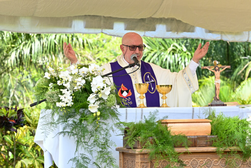 Despiden a don José A. León Asensio