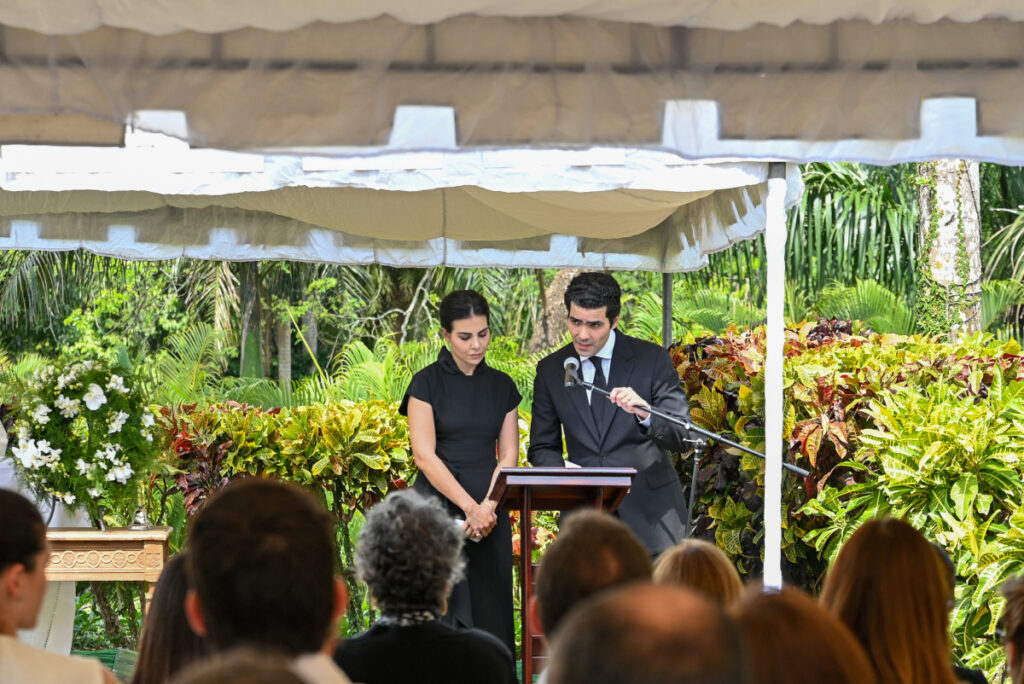 Despiden a don José A. León Asensio