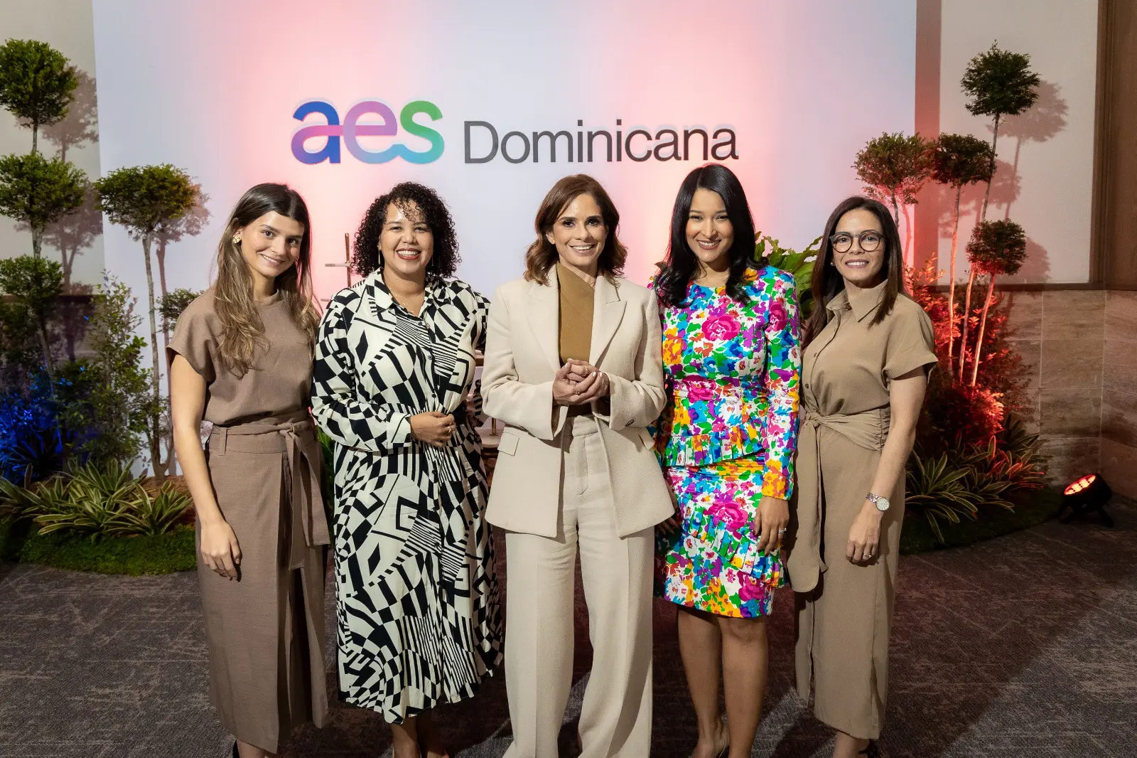 AES Dominicana lidera ranking de mejores lugares para las mujeres