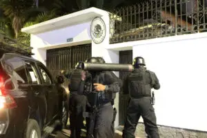 Así fue el asalto a la embajada de México en Ecuador para arrestar a Jorge Glas