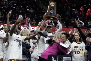 Carolina del Sur cierra temporada perfecta en baloncesto femenino