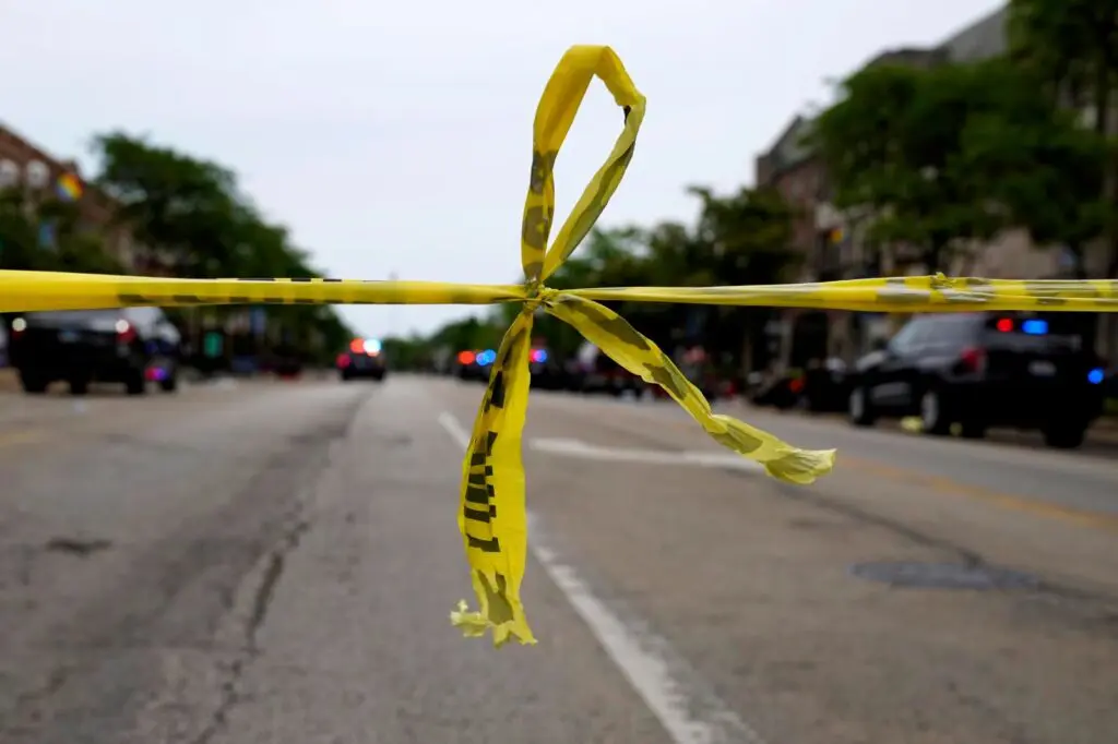Niña de 7 años muerta y varios heridos por tiroteo entre pandillas al sur de Chicago