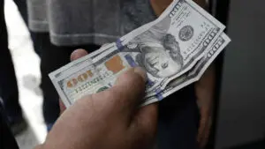 Precio Dólar Paralelo y Dólar BCV en Venezuela 28 de abril de 2024