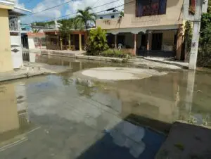 En criadero de peces se ha convertido calles de Arroyo Bonito
